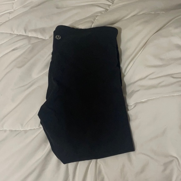 Lululemon black leggings - Picture 1 of 2